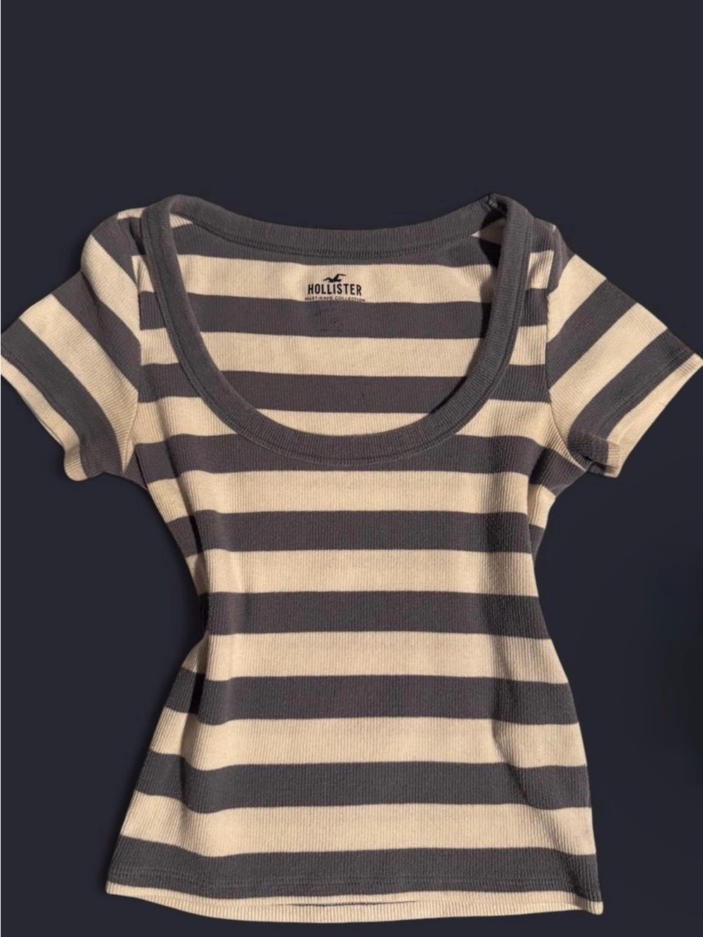 Hollister Gray and Cream Striped Scoop Neck Short Sleeve Tee